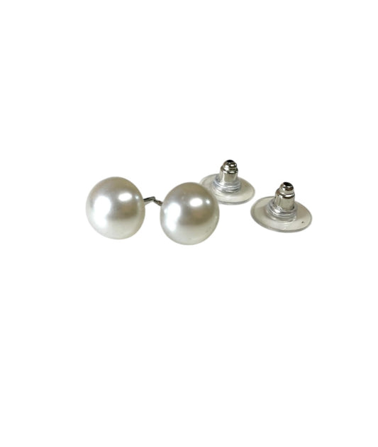 J6264 - Pearl Studs