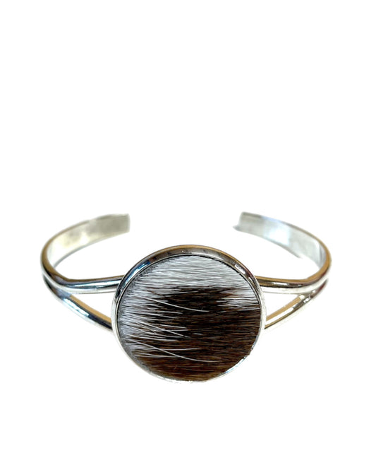 J6856 - 3/4 Bangle w Cowhide Bezel