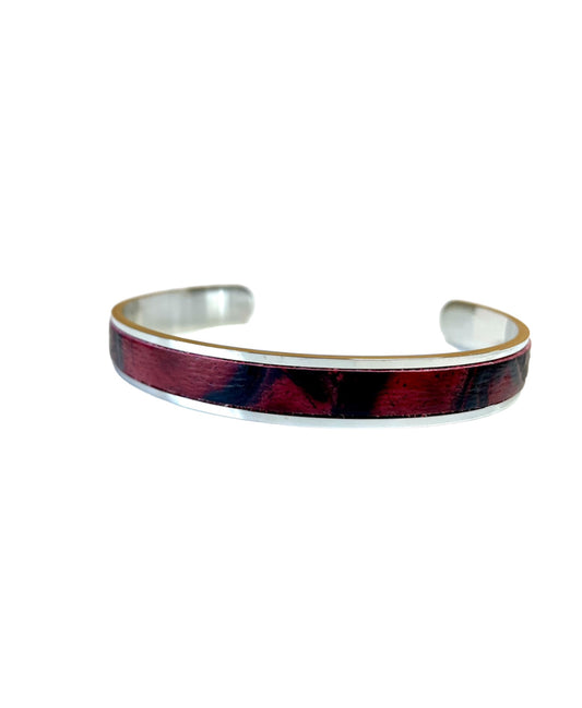 J6852 - Solid/Stainless Steel 3/4 Bangle Leather Embossed