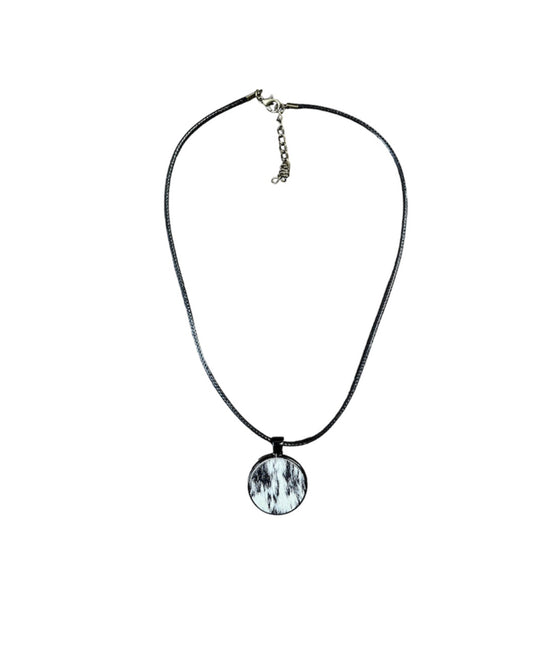 J6910 - 100% Cowhide Pendant Necklace