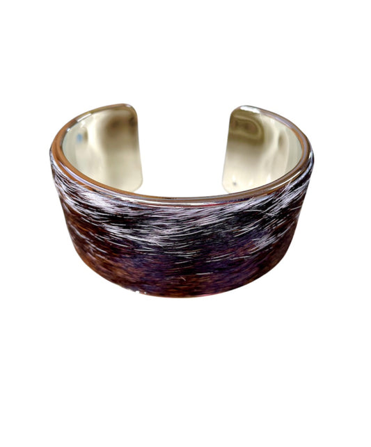 J6877 - 3/4 Bangle w Cowhide Bezel