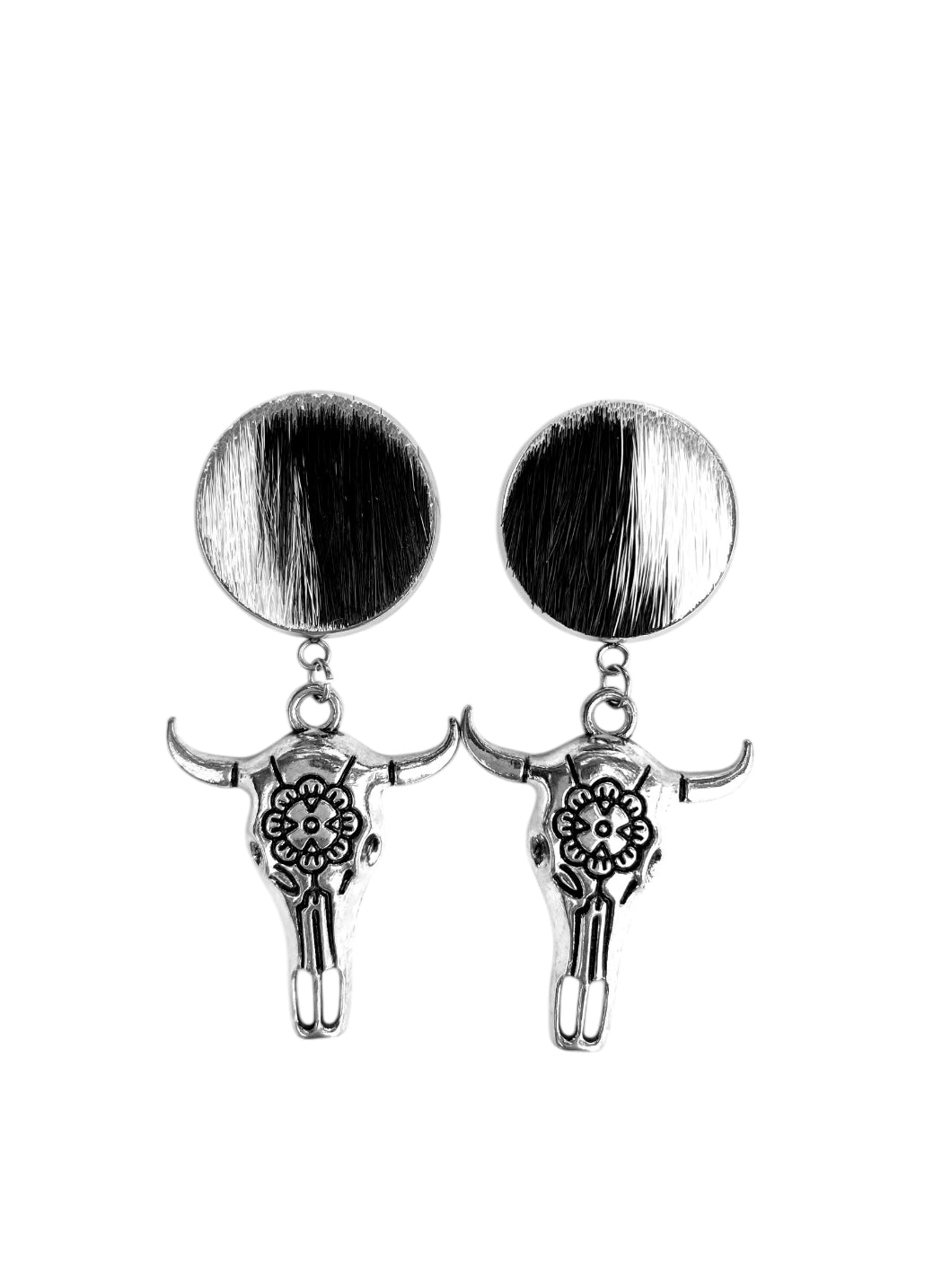 J6579A  - 20mm Hide Stud w Skull Earrings