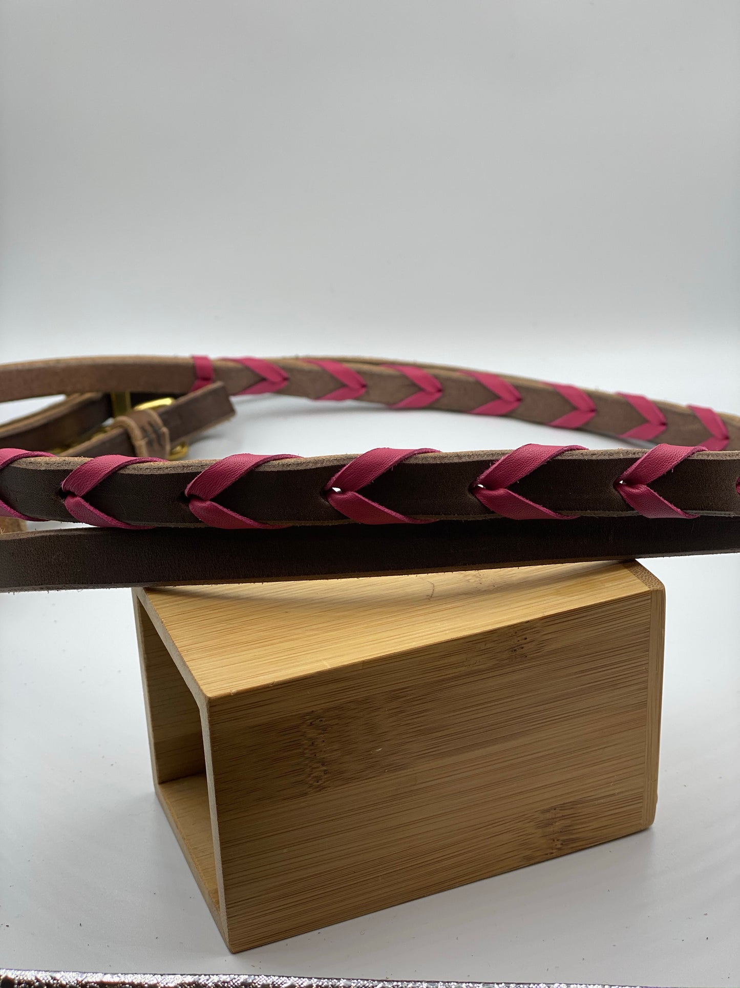 T5020  - Hot Pink Aust Made Laced Barrel Reins